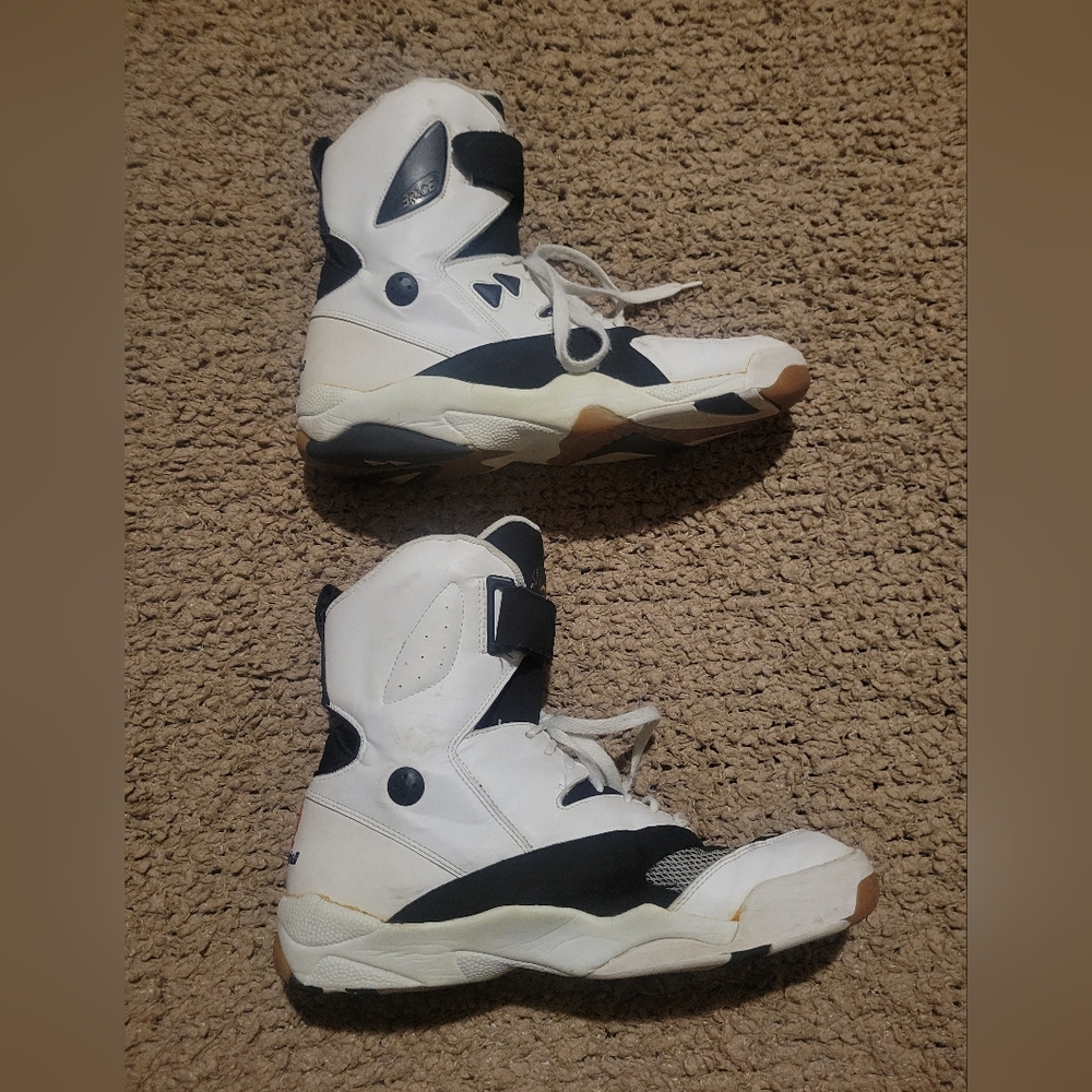MENS KAEPA USA VOLLEYBALL SHOES WHITE SIZE 13